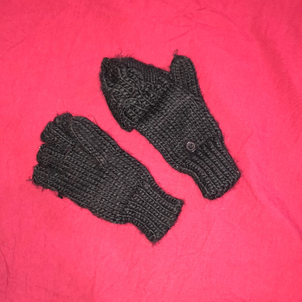 Black Mittens